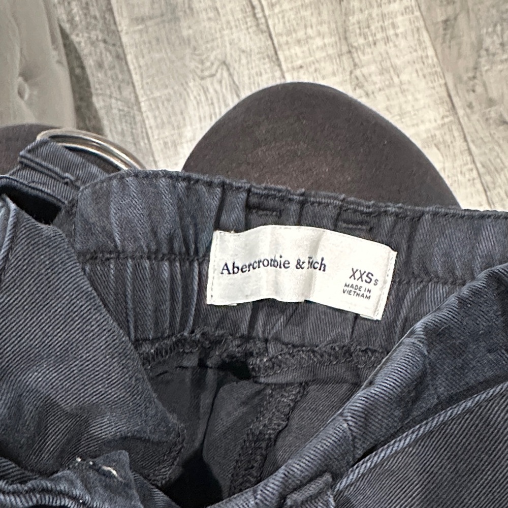 Abercrombie & Fitch Black Cargo Pants - Picture 3 of 4